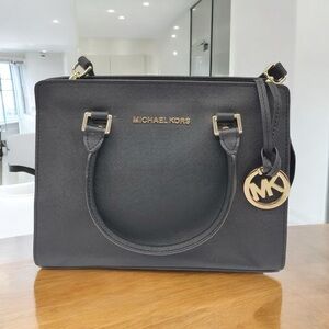 NWOT Michael Kors Medium Messenger Satchel / Crossbody Black Leather